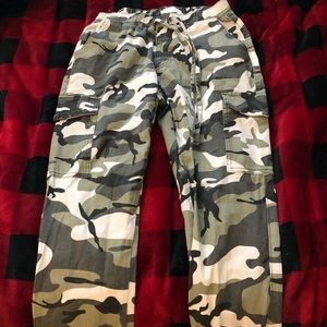 WOMENS GREY/BLACK CAMO PANTS